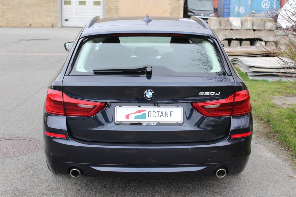 BMW 520d 2,0 Touring Connected aut. 5d