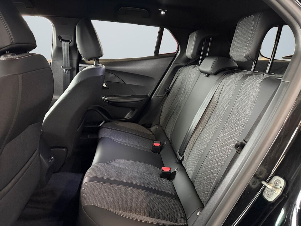 Peugeot e-2008 50 Allure 5d