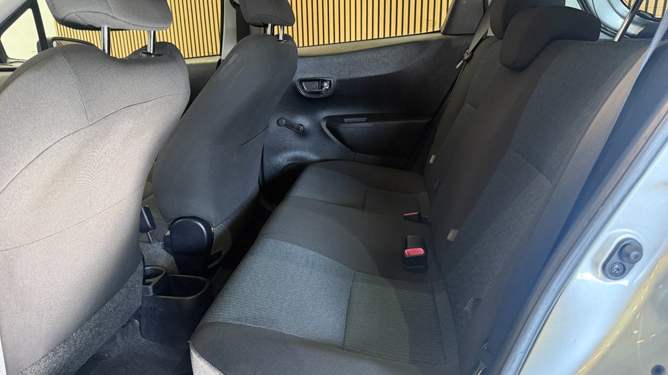 Toyota Yaris 1,3 VVT-i T1 5d