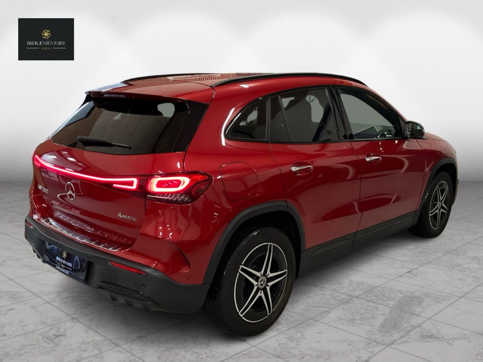 Mercedes EQA300 AMG Line 4Matic 5d