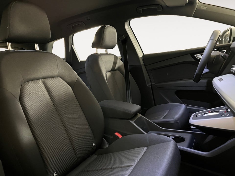 Audi Q4 e-tron 45 Progress 5d