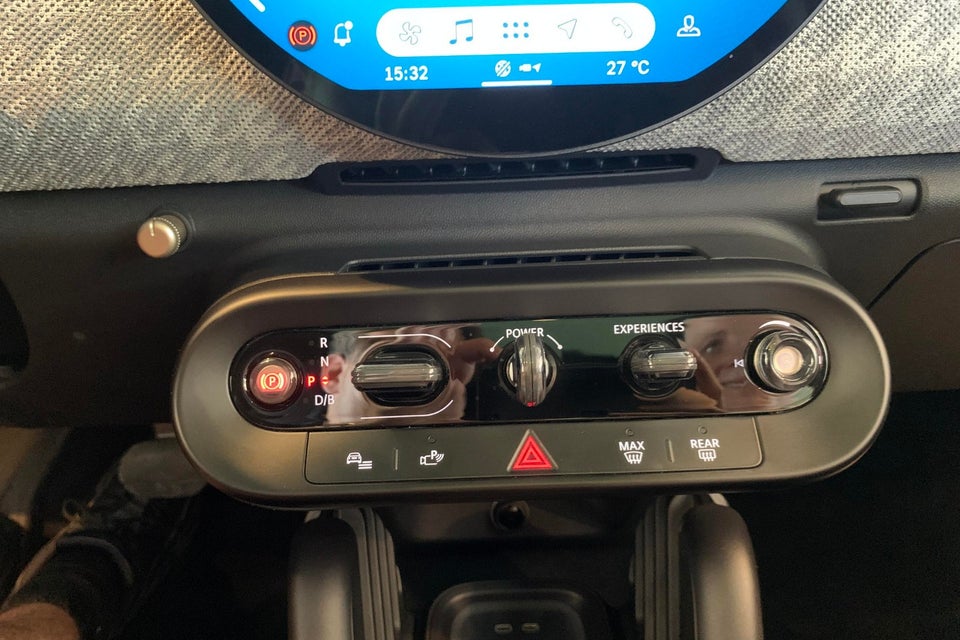 MINI Cooper SE Favoured Trim XL 3d