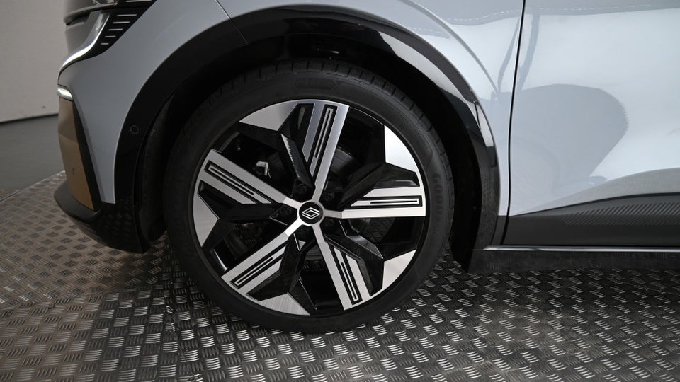 Renault Megane E-Tech 60 Iconic 5d