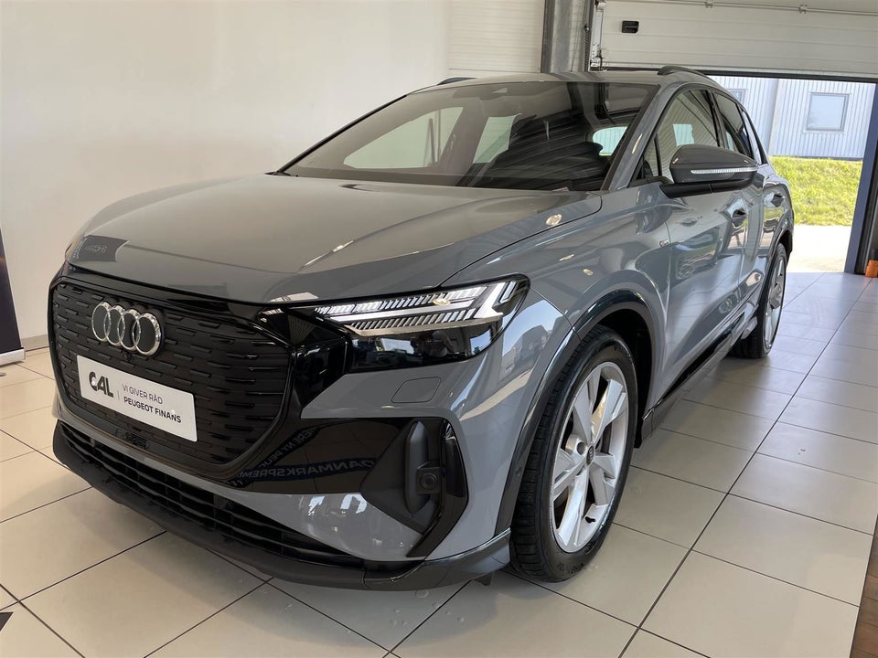 Audi Q4 e-tron 50 S-line quattro 5d