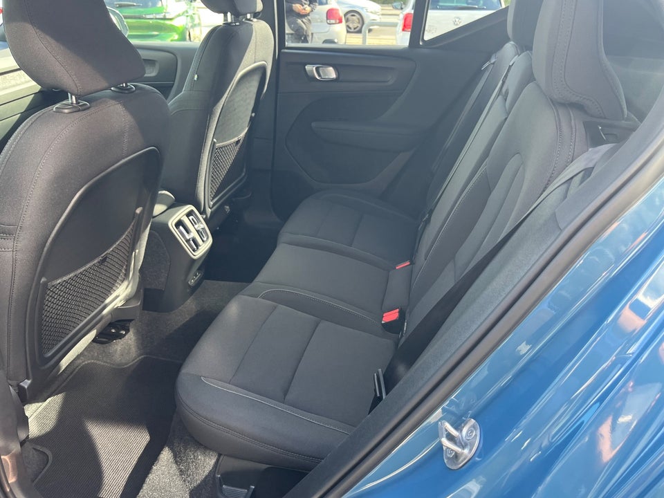 Volvo EX40 Twin Performance Plus 5d