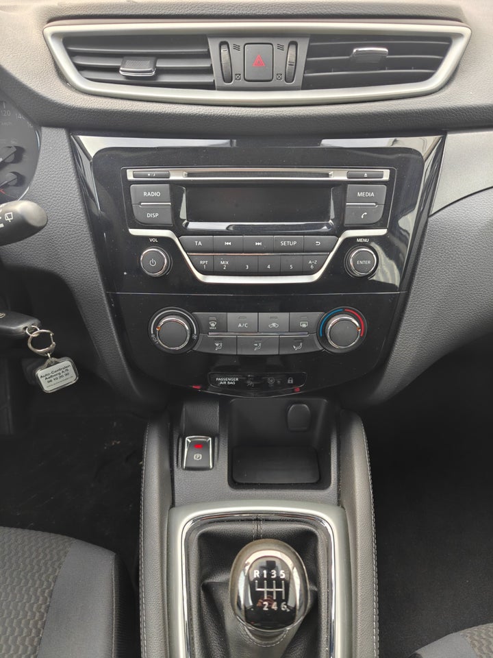 Nissan Qashqai 1,2 Dig-T 115 Visia 5d