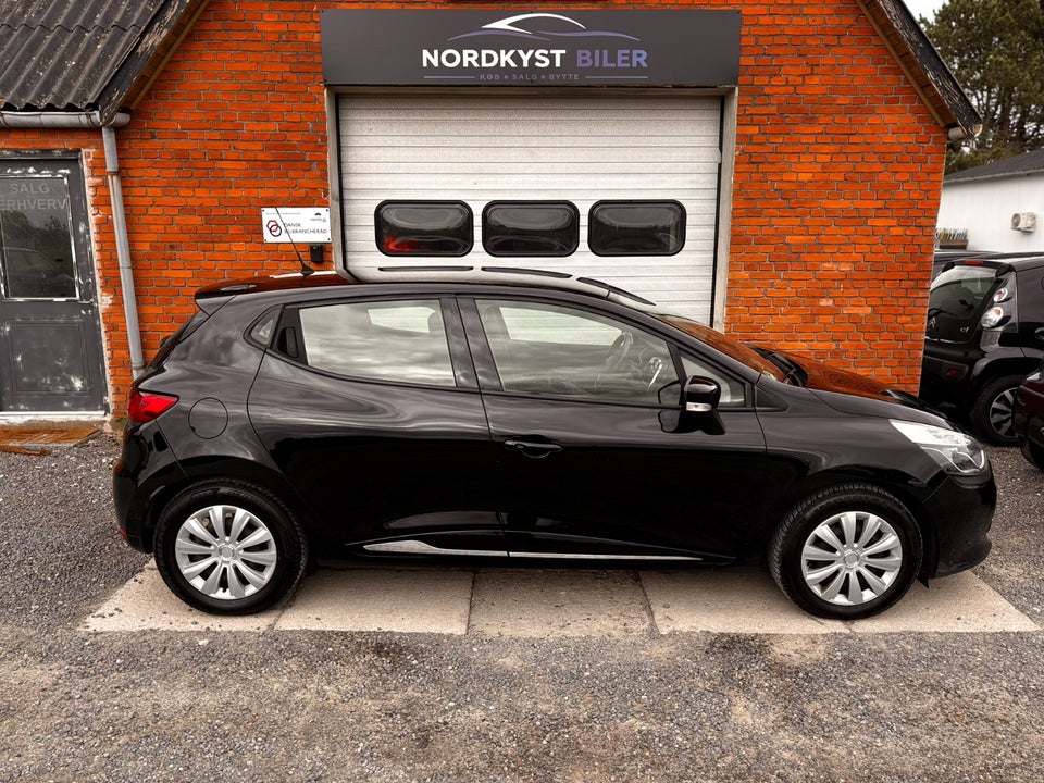 Renault Clio IV 0,9 TCe 90 Expression 5d