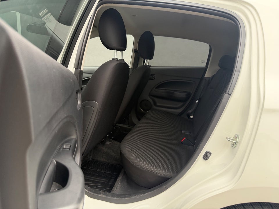 Mitsubishi Space Star 1,2 Intense CVT 5d