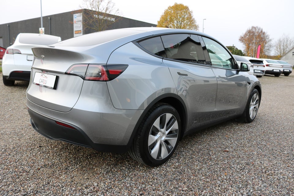 Tesla Model Y RWD 5d