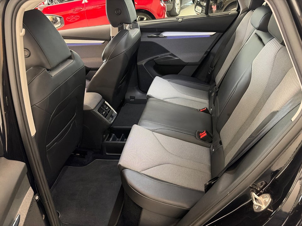 Skoda Enyaq 80 iV Loft 5d