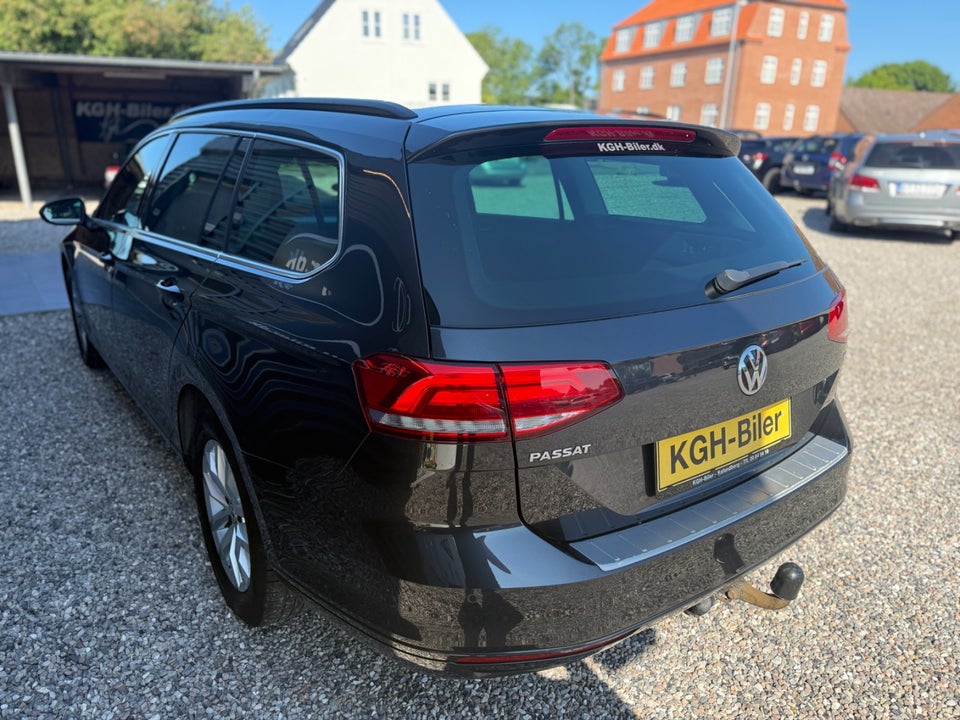 VW Passat 1,6 TDi 120 Comfortline Variant DSG Van 5d