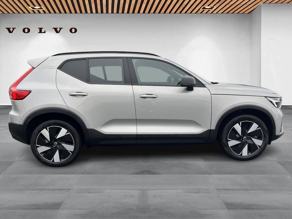 Volvo XC40 ReCharge Extended Range Plus 5d