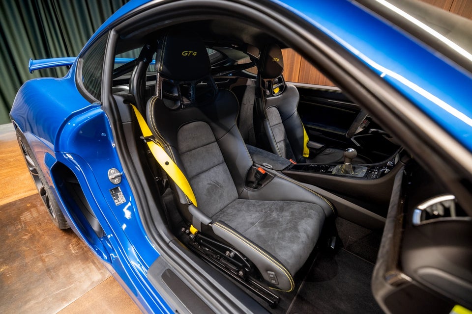 Porsche Cayman GT4 3,8  2d