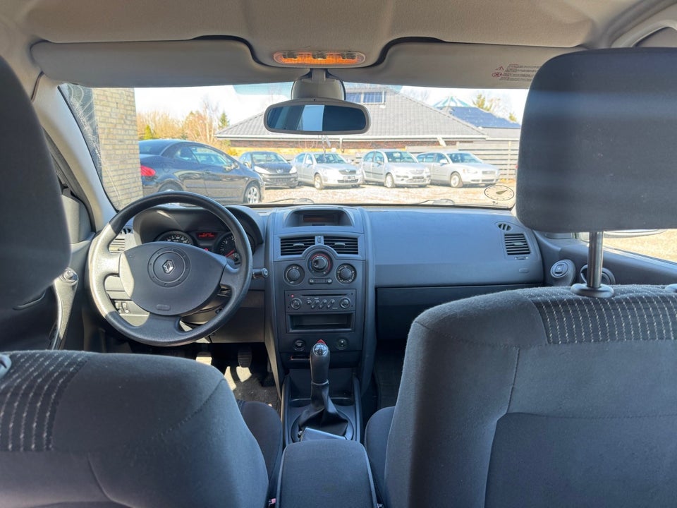 Renault Megane II 1,6 Authentique Comfort stc. 5d