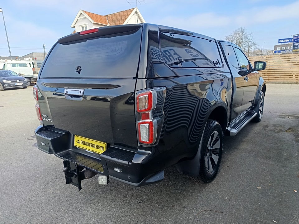 Isuzu D-Max 1,9 TD 163 Crew Cab Black Edition 4d