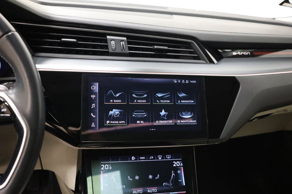 Audi Q8 e-tron 55 Advanced quattro 5d