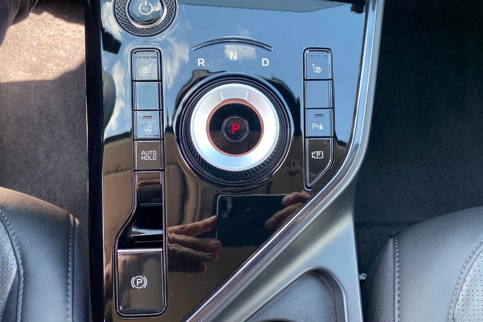Kia Niro 64 EV Premium 5d