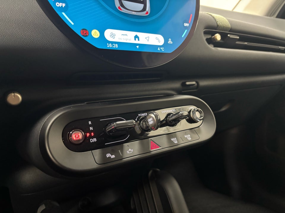 MINI Cooper SE Essential Trim XS 3d