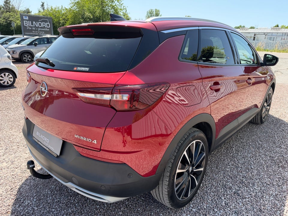 Opel Grandland X 1,6 Hybrid4 Ultimate aut. 5d