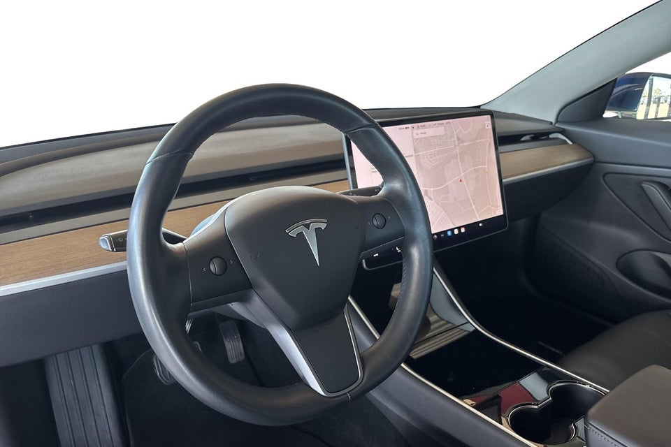 Tesla Model 3 Standard Range+ RWD 4d