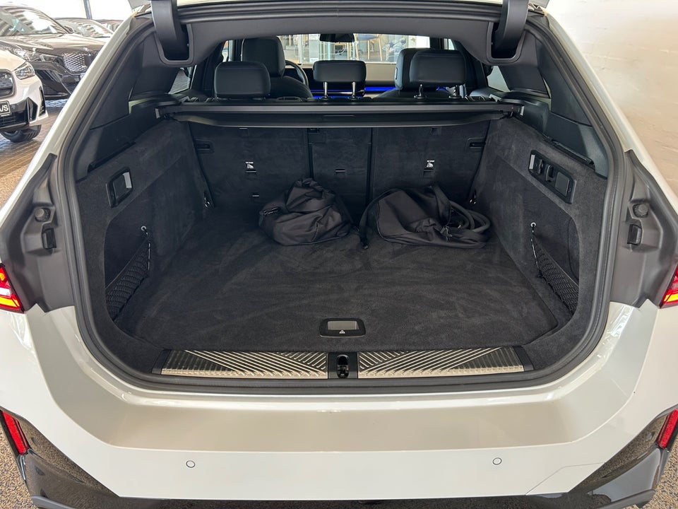 BMW i5 eDrive40 Touring Fully Charged M-Sport 5d