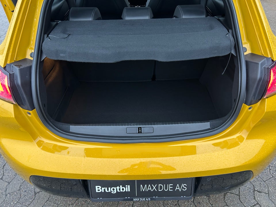 Peugeot e-208 50 GT Limited 5d