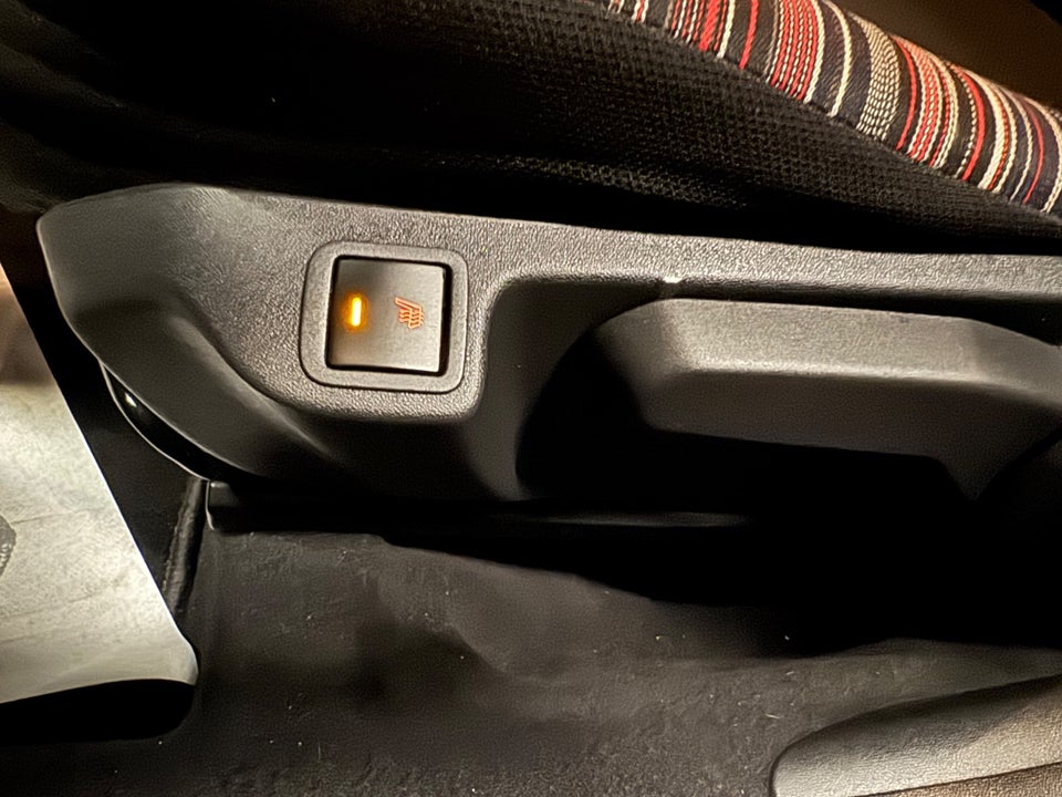 Citroën C1 1,0 VTi Attaque+ 5d