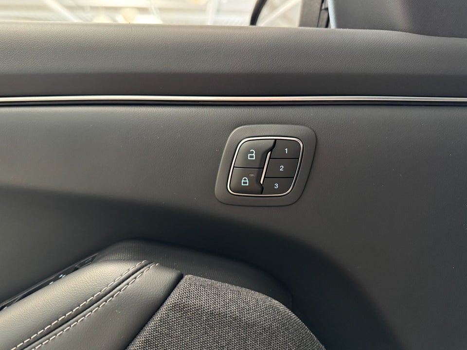 Ford Mustang Mach-E 98 Premium Extended Range 5d