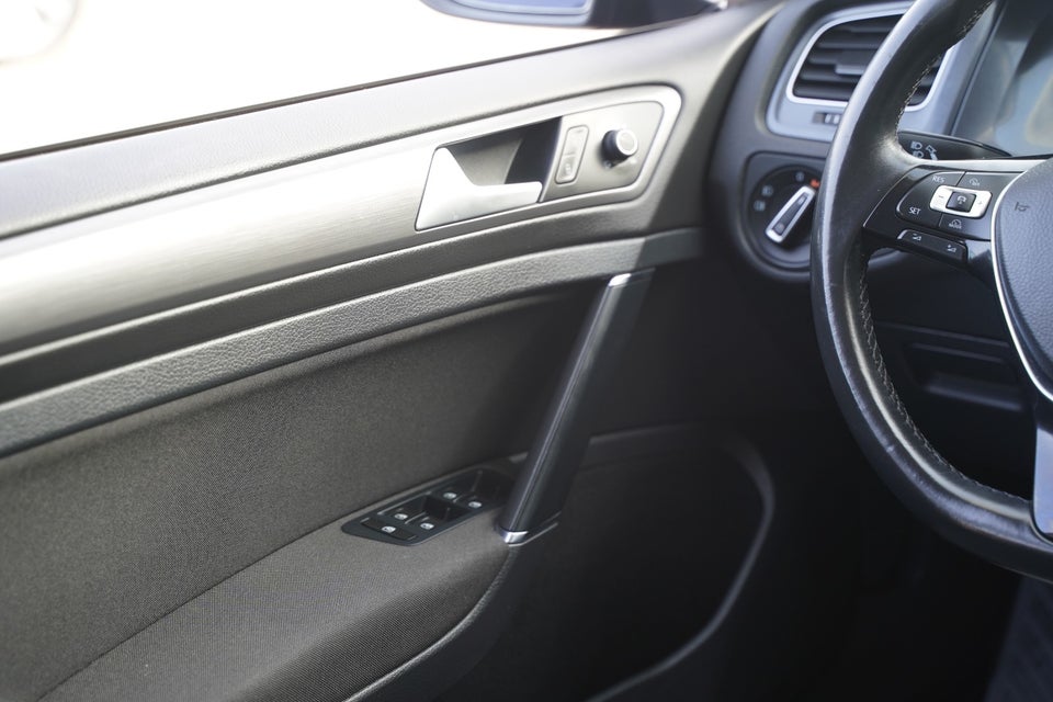 VW Golf VII 1,4 TSi 125 Comfortline BMT 5d