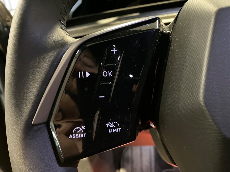 Peugeot e-5008 77 Allure 7prs 5d