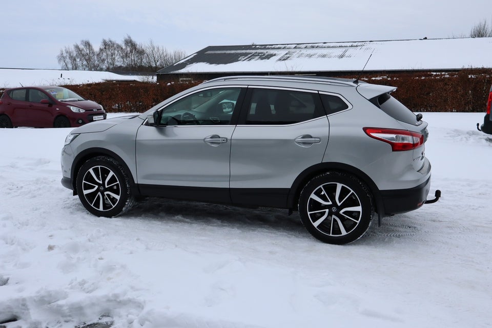 Nissan Qashqai 1,2 Dig-T 115 Tekna 5d