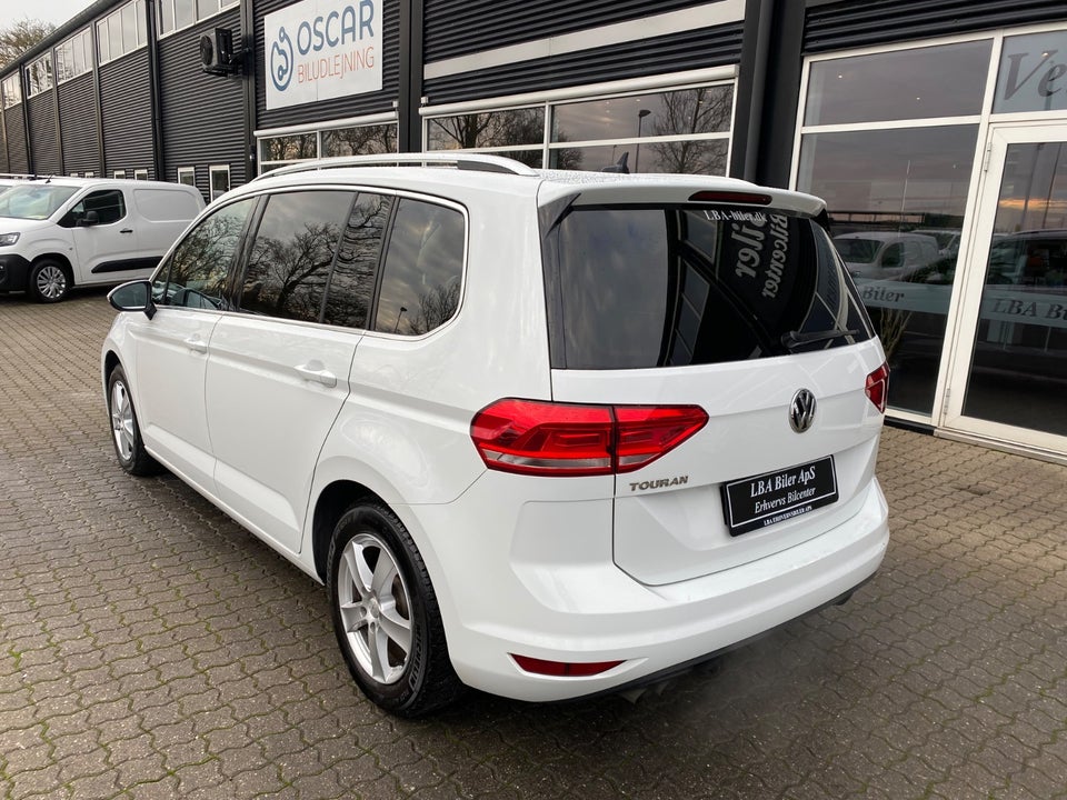 VW Touran 2,0 TDi 150 Highline+ DSG Van 5d