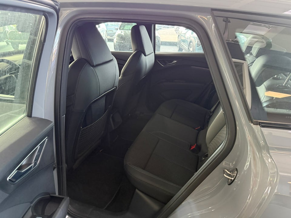 Audi Q4 e-tron 45 S-line 5d