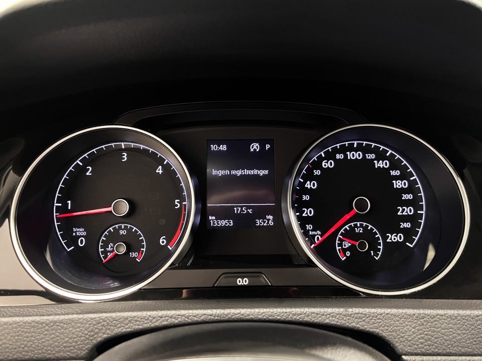 VW Golf VII 1,6 TDi 115 IQ.Drive Variant DSG 5d