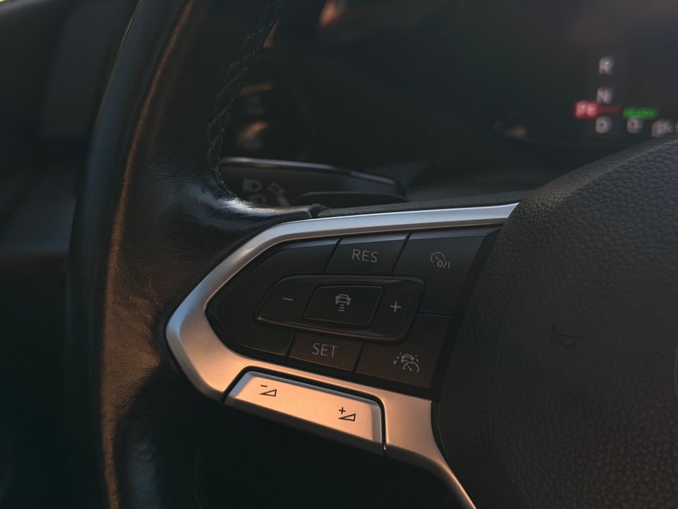 VW Golf VIII 1,4 eHybrid DSG 5d