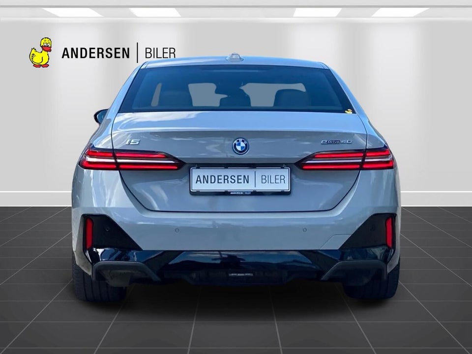BMW i5 eDrive40 M-Sport 4d