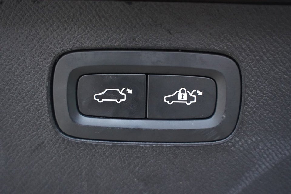 Volvo XC90 2,0 T8 ReCharge Inscription aut. AWD 7prs 5d