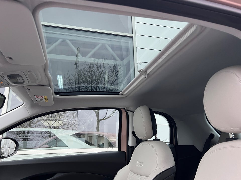 Fiat 500e 42 la Prima 3+1 4d