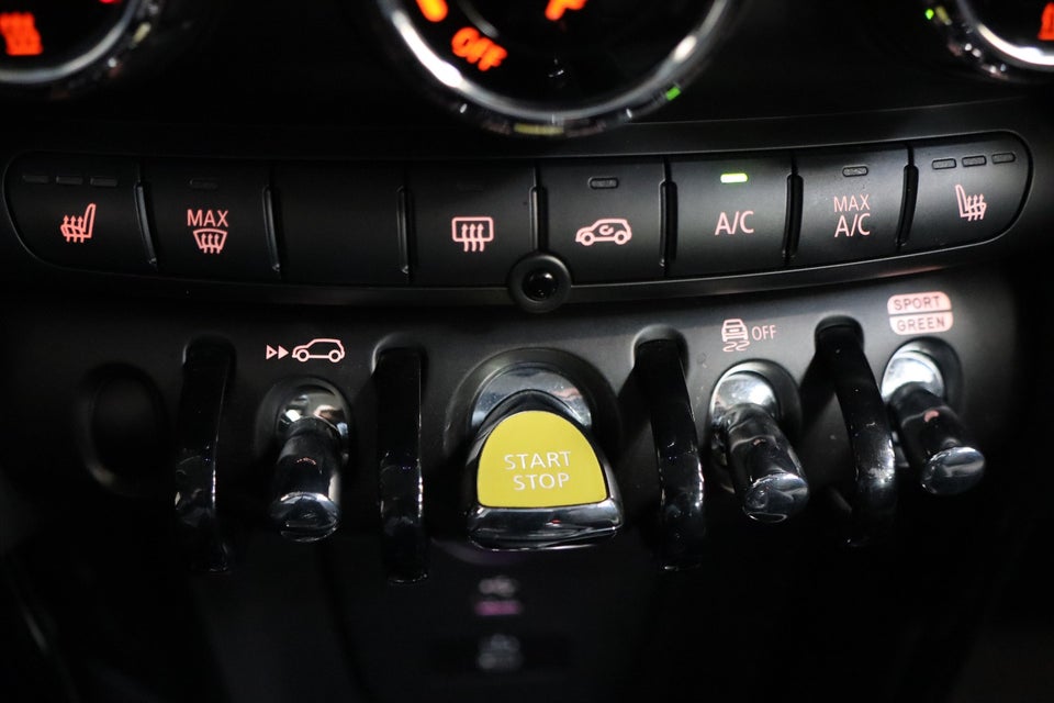 MINI Cooper SE Classic Trim 3d