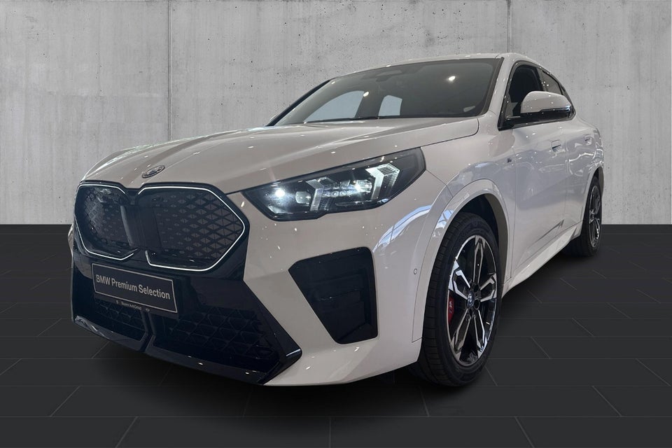 BMW iX2 eDrive20 M-Sport Pro 5d