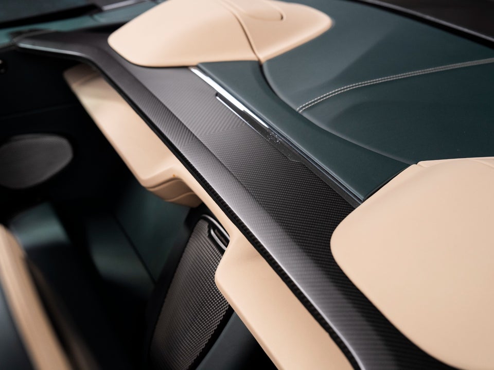 Aston Martin Vanquish 5,2 V12 Volante aut. 2d