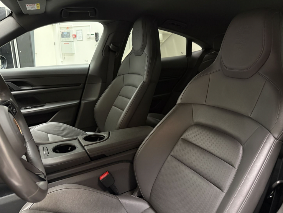 Porsche Taycan 4S 4d