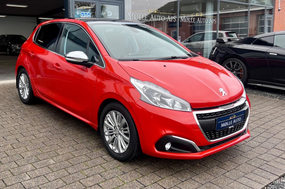 Peugeot 208 1,2 PureTech 82 Allure Sky 5d