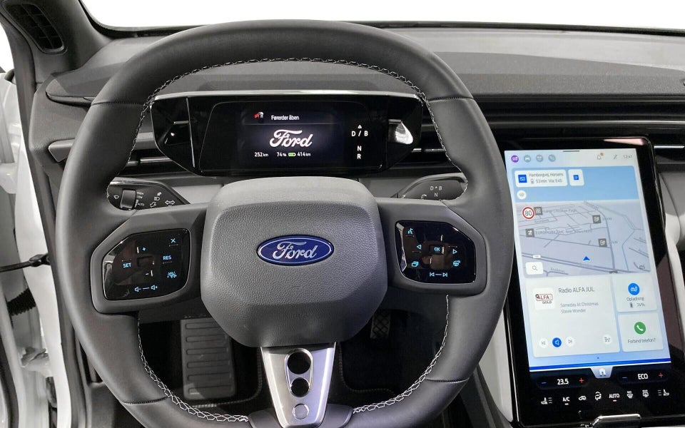 Ford Capri 82 Select Extended Range 5d