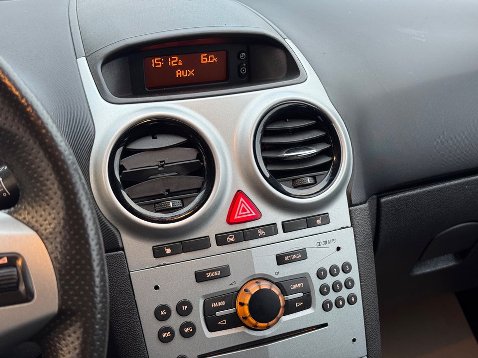 Opel Corsa 1,4 16V Enjoy 3d