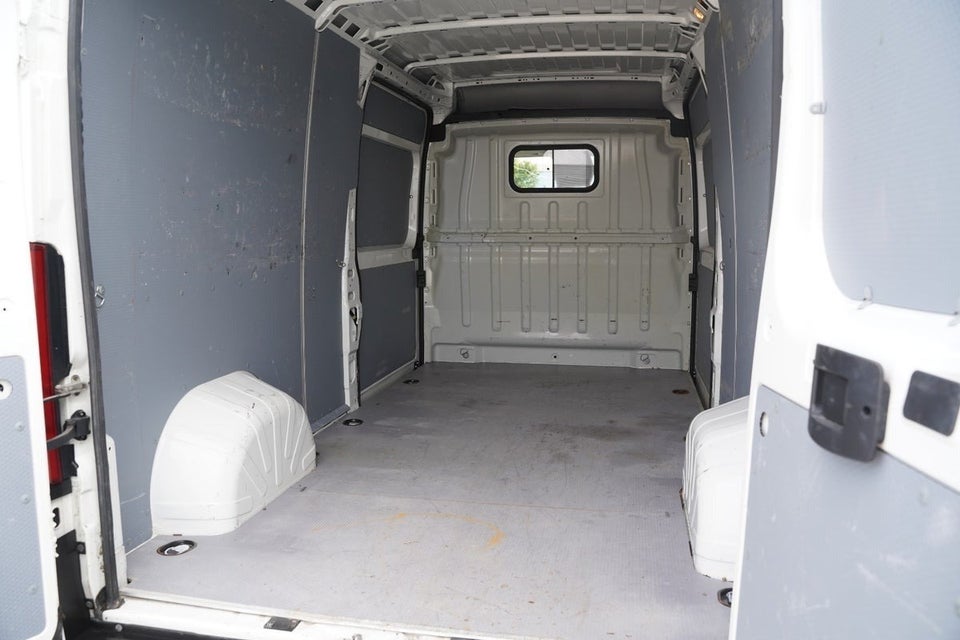 Peugeot Boxer 335 2,2 BlueHDi 165 L3H2 Premium