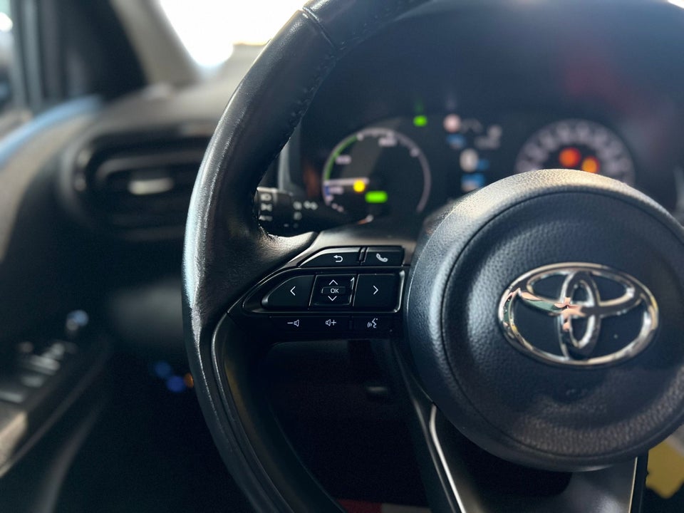 Toyota Yaris 1,5 Hybrid H3 e-CVT 5d