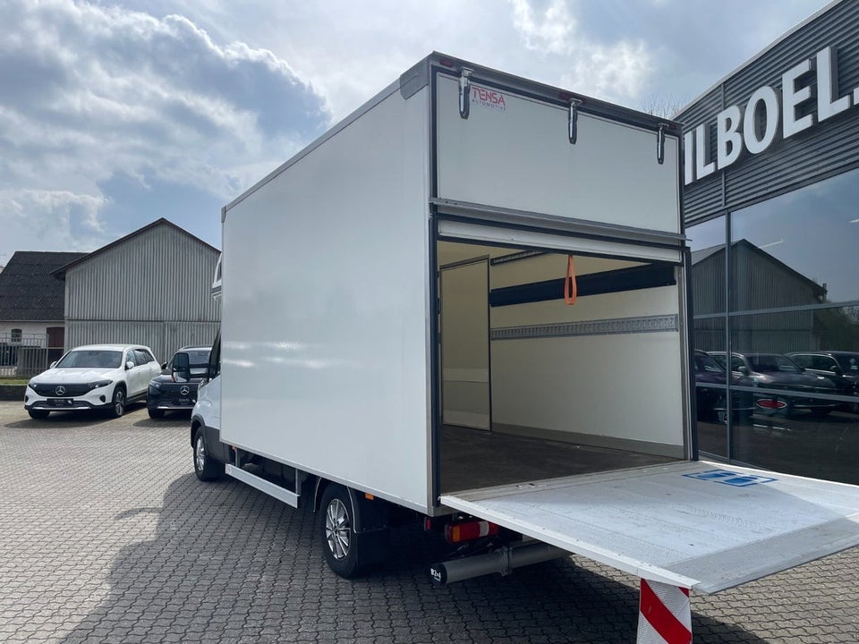 Iveco Daily 3,0 35S18 4100mm Box m/lift AG8