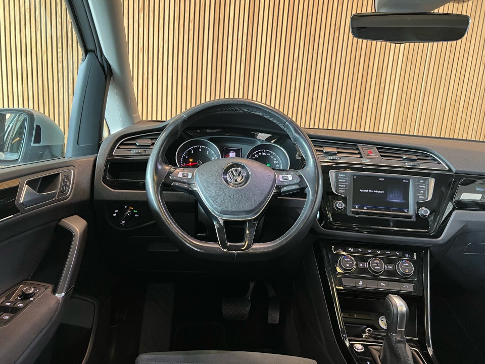 VW Touran 1,8 TSi 180 Highline DSG 7prs 5d