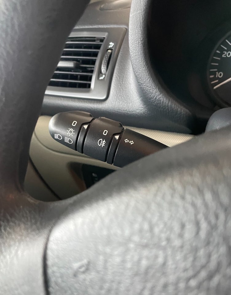 Renault Clio II 1,2 Expression aut. 5d